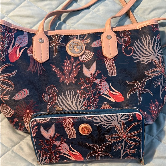 Handbags - Navy Blue Patterned Tote and Wallet Set